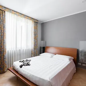  Apartment Crosti